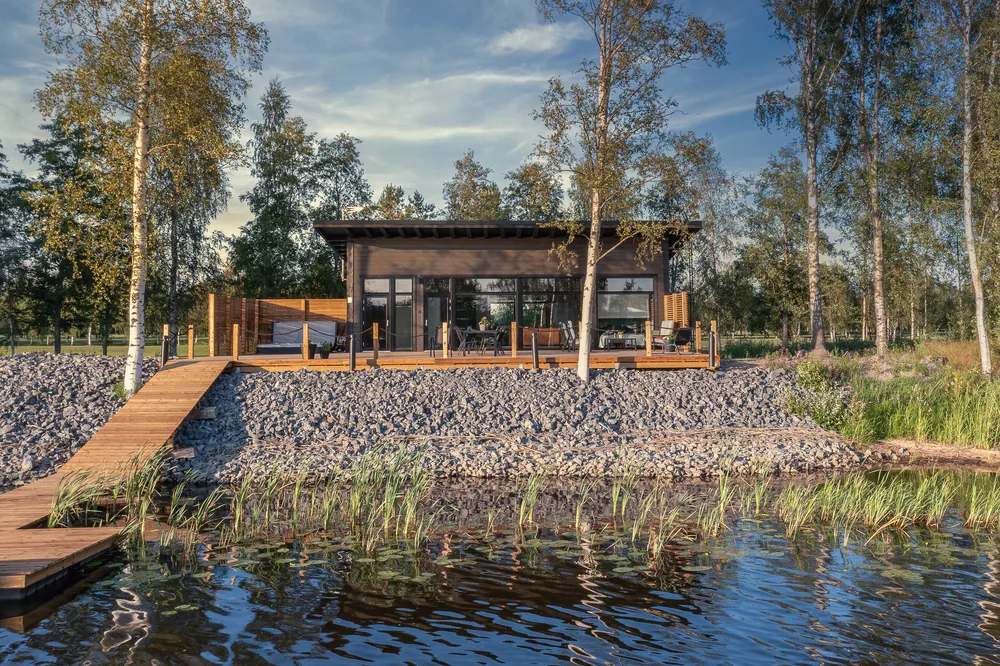 Ilmakuva Villa Suistosta Kokemäenjoen rannalla